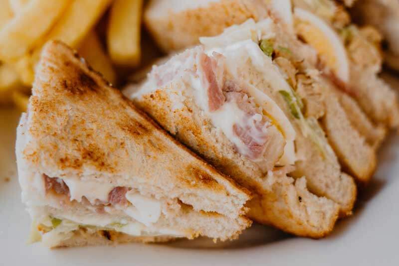 Toasted sandwiches with chips